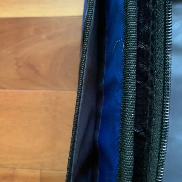 Case-it Z Shape Zipper Binder, 1.5 Inch D-Ring w Multiple Pockets - Picture 11 of 12